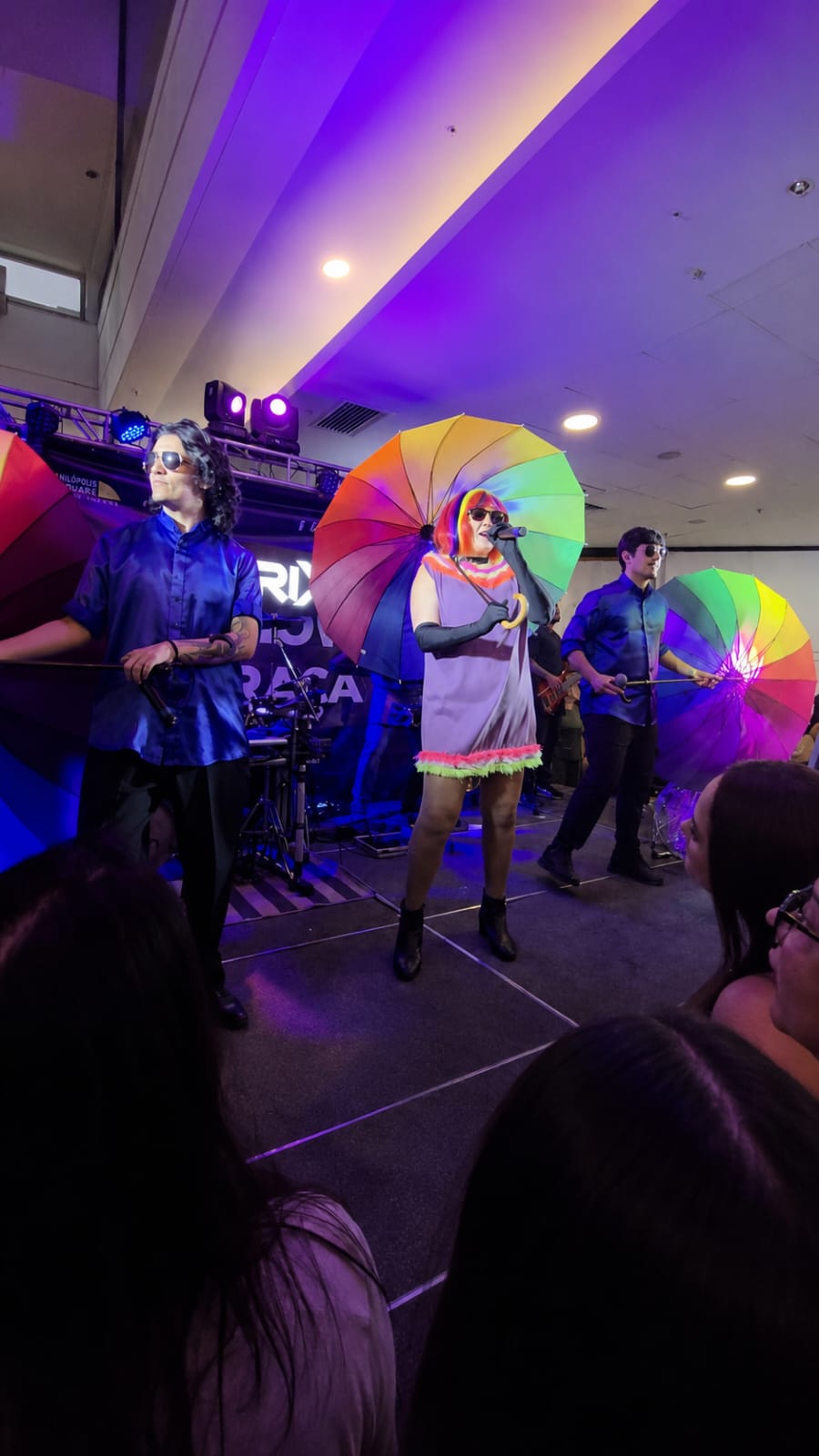 Show com a banda Vtrix no Shopping Nilópolis Square