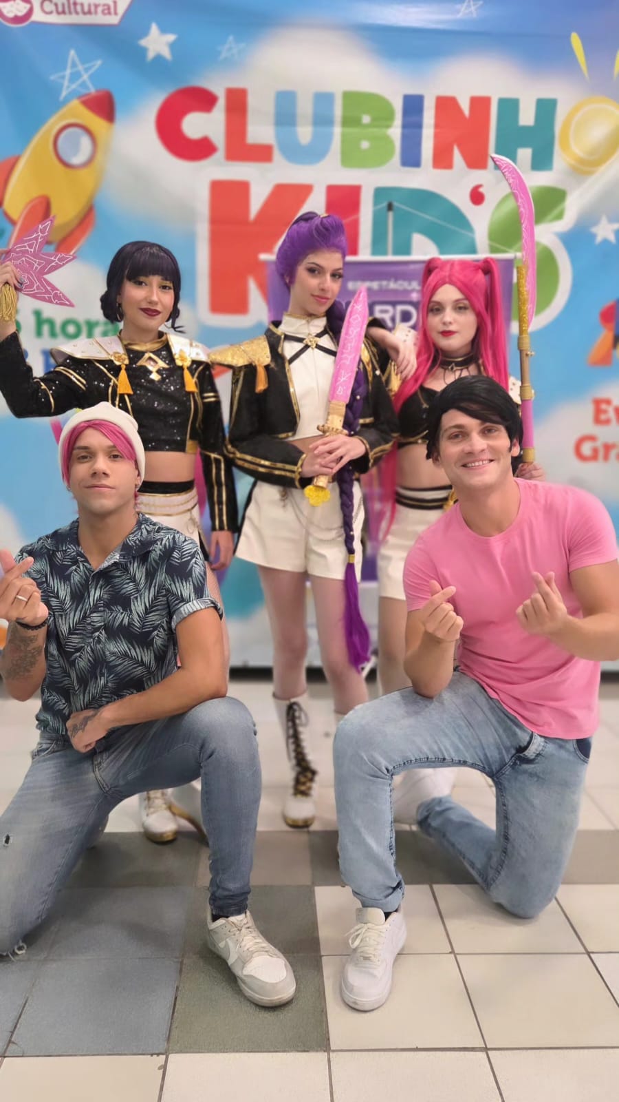 Espetáculo Guardiãs do K-Pop no Shopping Nilópolis Square