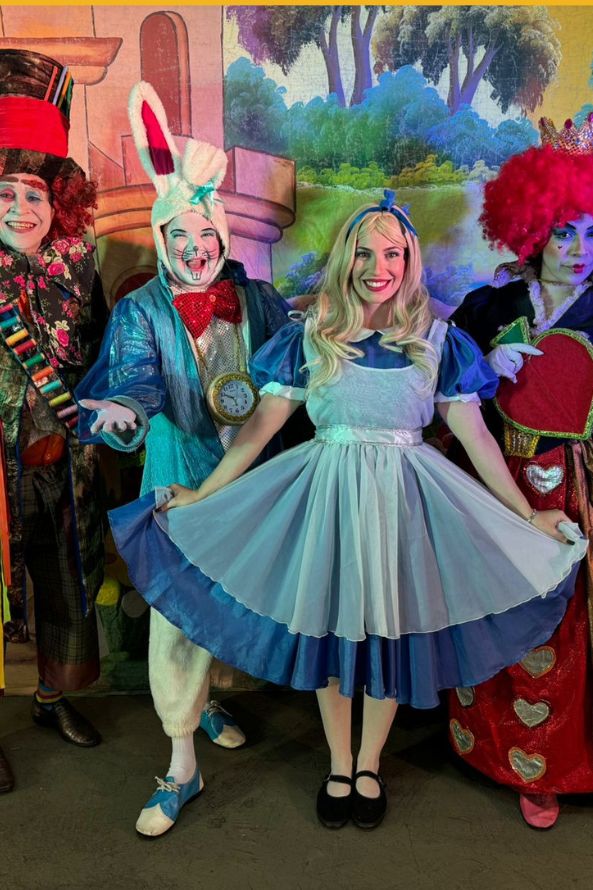 CLUBINHO KIDS – ALICE NO PAÍS DAS MARAVILHAS no Shopping Nilópolis Square